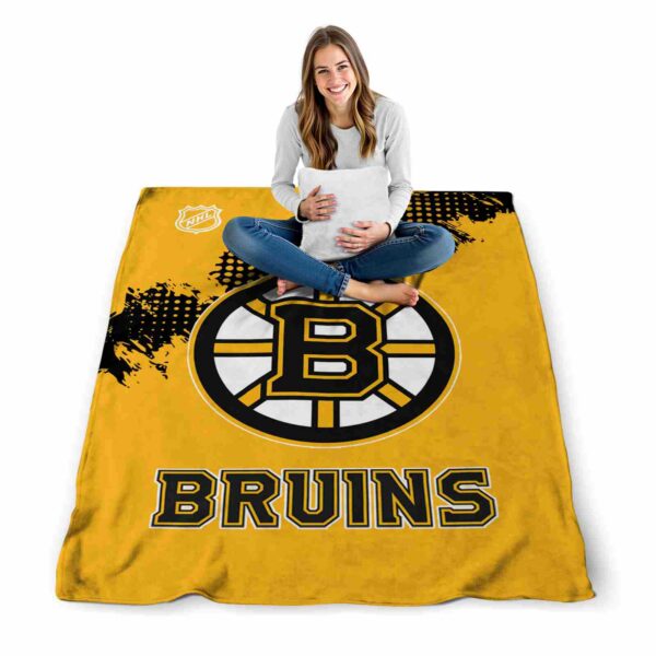 boston bruins grunge texture gold blanket high quality