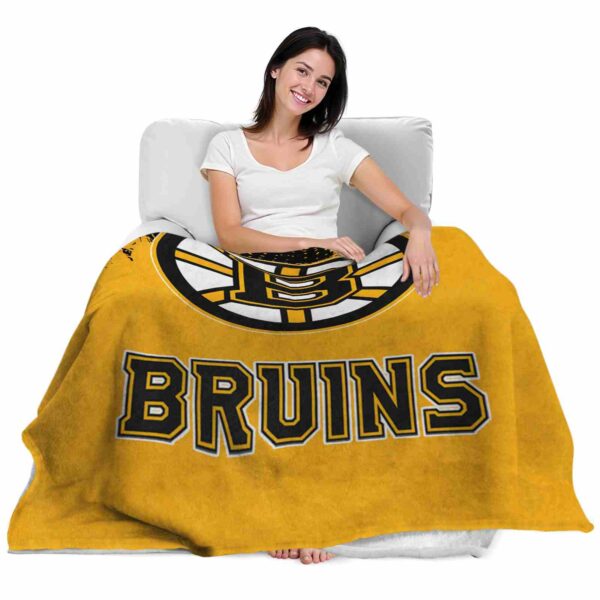 boston bruins grunge texture gold blanket latest model