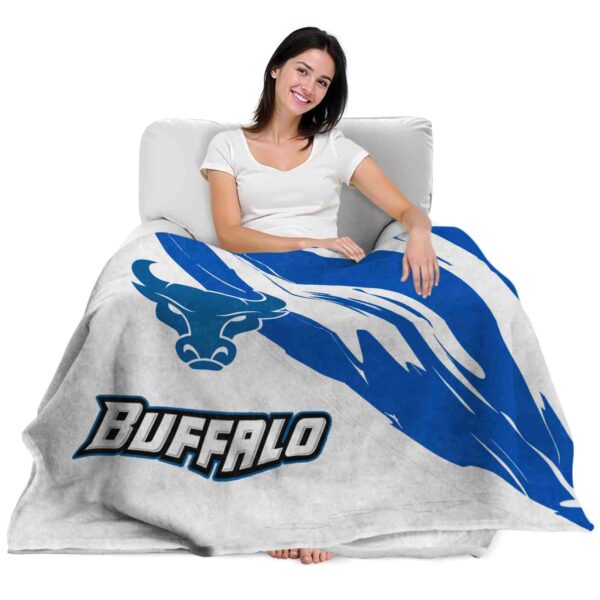 buffalo bulls brushstrokes royal blue white blanket latest model