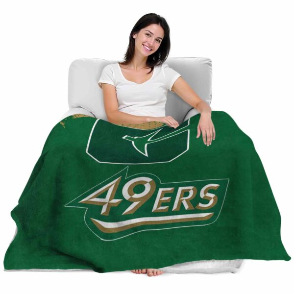 charlotte 49ers grunge texture green blanket latest model