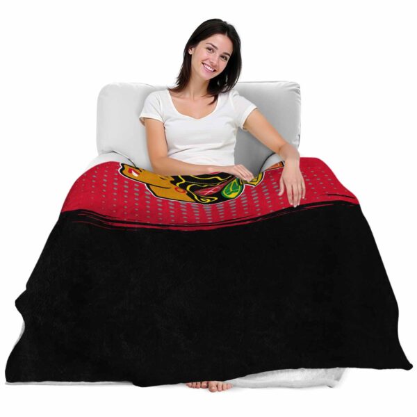chicago blackhawks gradient dots red blanket latest model