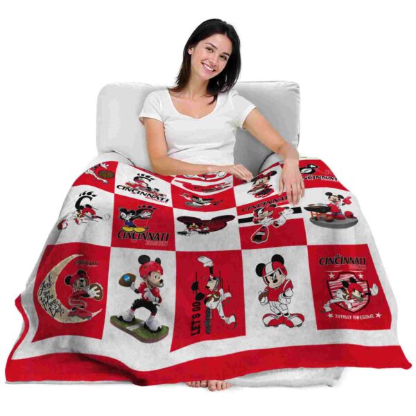 cincinnati bearcats mickey minnie red white blanket latest model