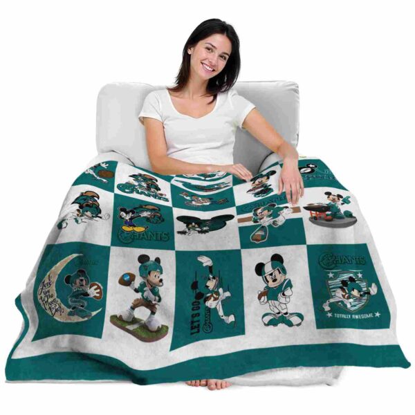 coastal carolina chanticleers mickey minnie green white blanket latest model