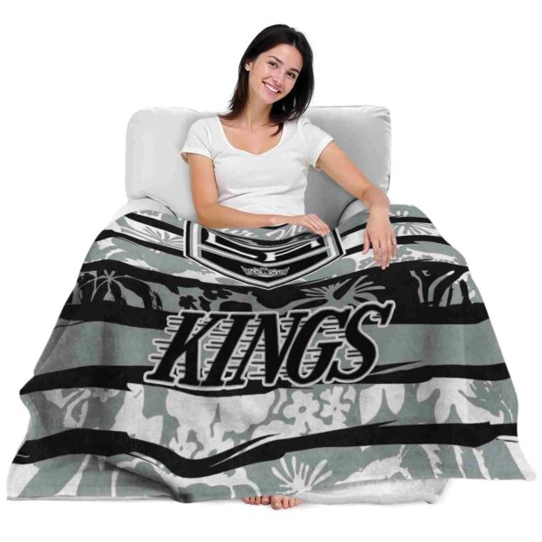 custom los angeles kings floral stripes black white blanket latest model