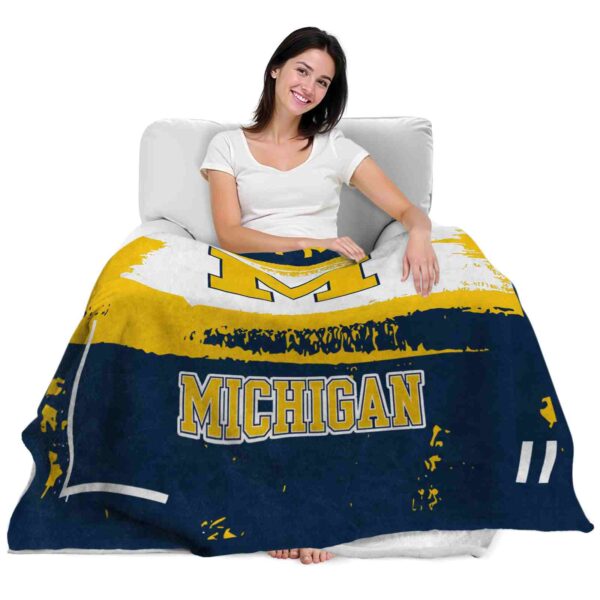 custom michigan wolverines paint strokes blue white blanket latest model