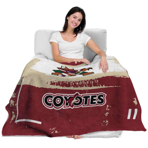 customized arizona coyotes paint strokes red white blanket latest model