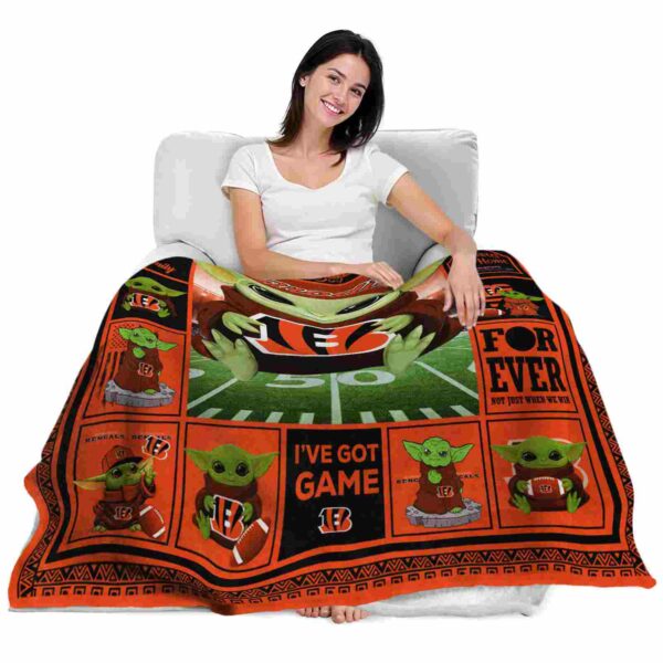 customized cincinnati bengals baby yoda orange blanket latest model