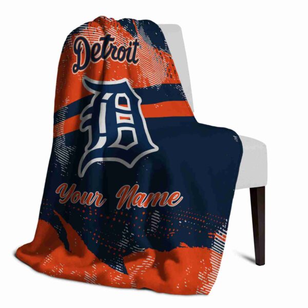 customized detroit tigers grunge streaks navy blanket top rated