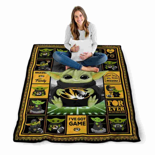 customized missouri tigers baby yoda black blanket high quality