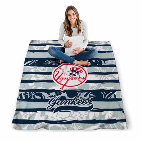 customized new york yankees floral stripes navy white blanket high quality
