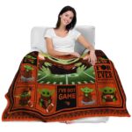 customized oregon state beavers baby yoda orange blanket best selling