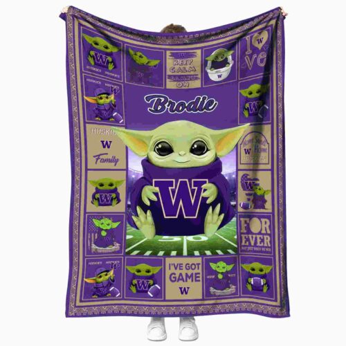 customized washington huskies baby yoda purple blanket best selling