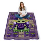 customized washington huskies baby yoda purple blanket best selling