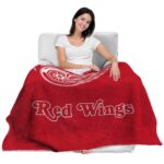 detroit red wings grunge texture red blanket best selling