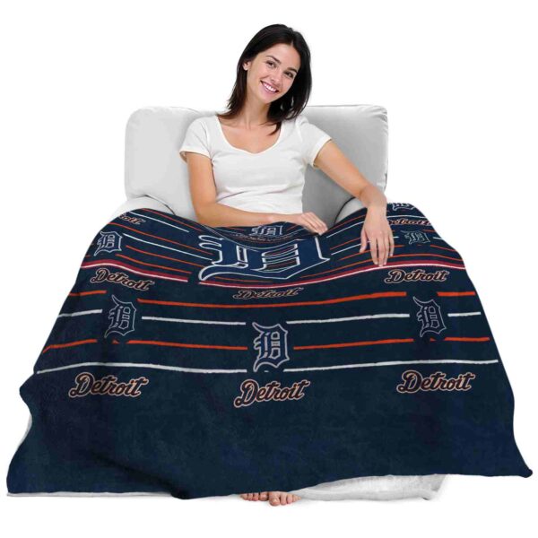 detroit tigers striped pattern navy blanket latest model
