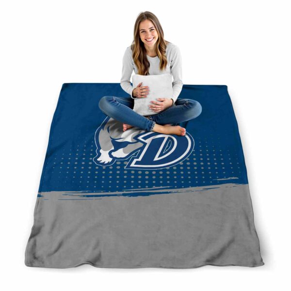 drake bulldogs gradient dots blue blanket high quality