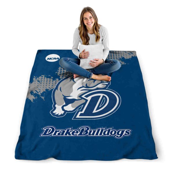 drake bulldogs grunge texture blue blanket high quality