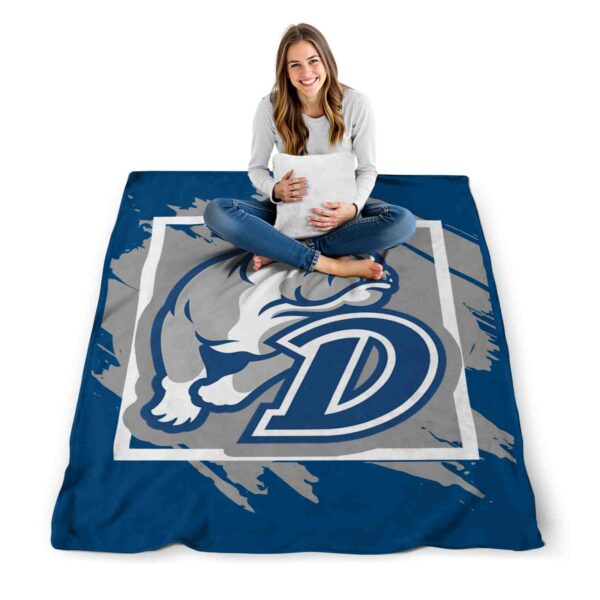 drake bulldogs splatter effect blue blanket high quality