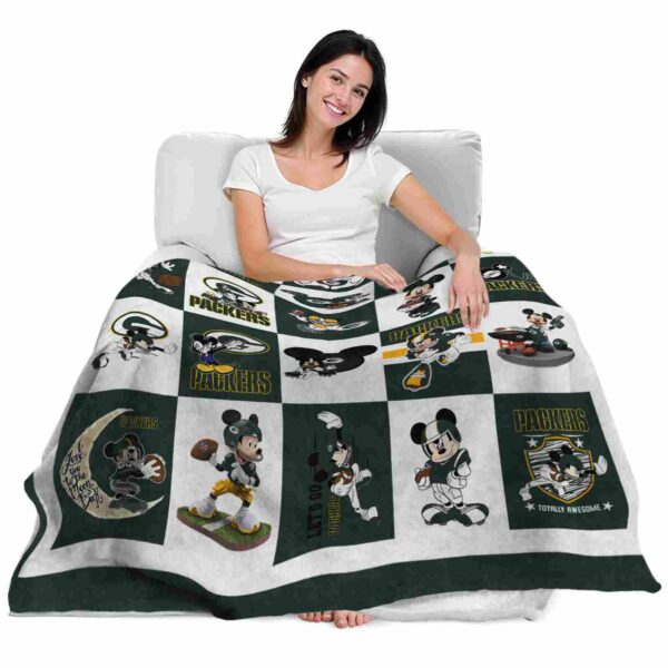 green bay packers mickey minnie green white blanket latest model