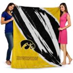 iowa hawkeyes brushstrokes black white blanket best selling