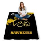 iowa hawkeyes grunge texture black blanket best selling