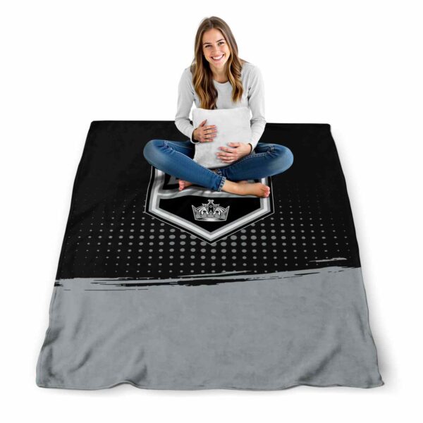 los angeles kings gradient dots black blanket high quality