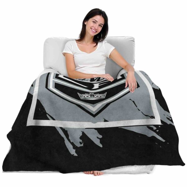 los angeles kings splatter effect black blanket latest model