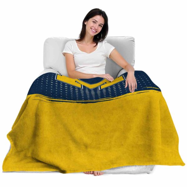 michigan wolverines gradient dots blue blanket latest model