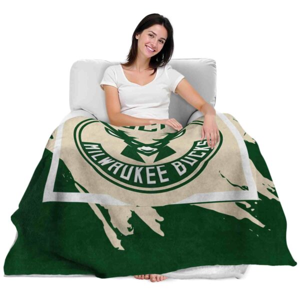 milwaukee bucks splatter effect green blanket latest model