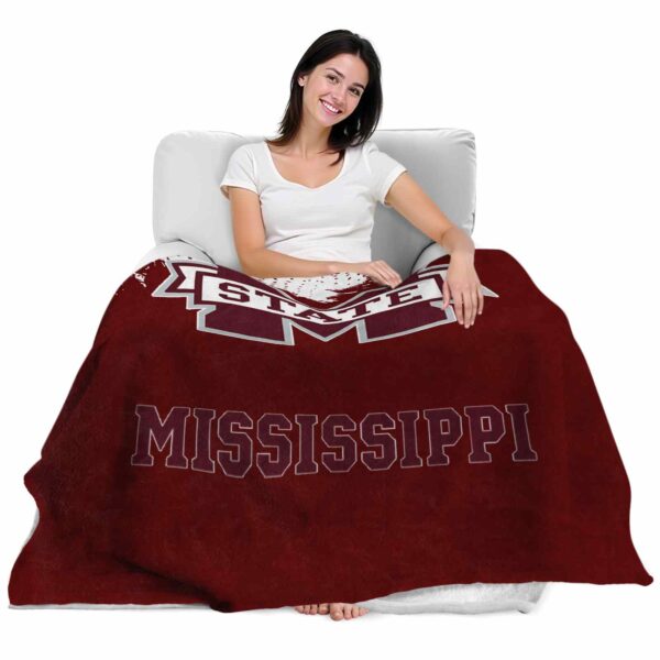 mississippi state bulldogs grunge texture maroon blanket latest model