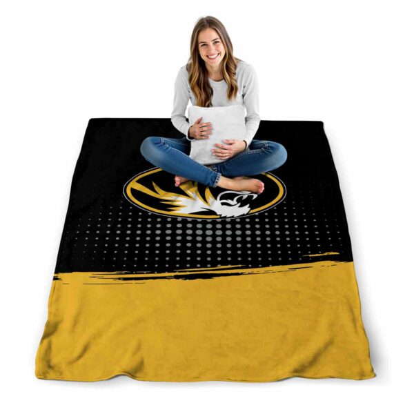 missouri tigers gradient dots black blanket high quality