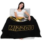 missouri tigers grunge texture black blanket latest model