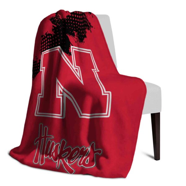 nebraska cornhuskers grunge texture red blanket top rated