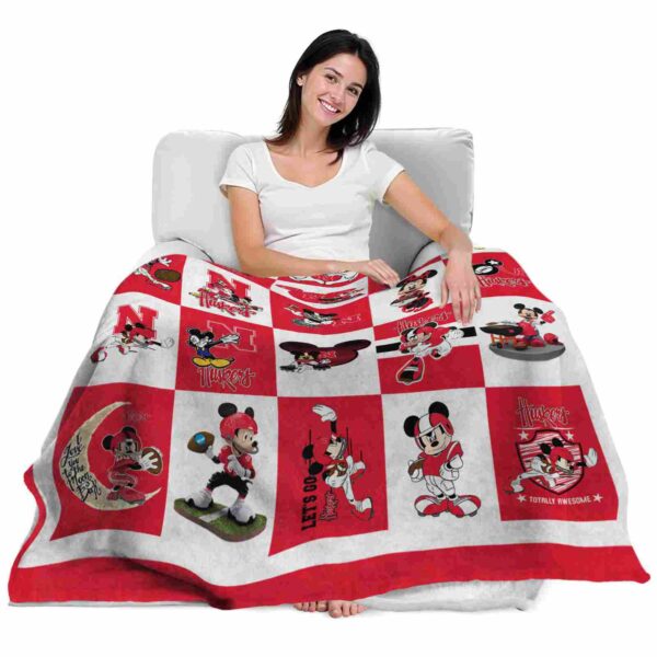 nebraska cornhuskers mickey minnie red white blanket latest model