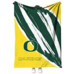 oregon ducks brushstrokes green white blanket best selling