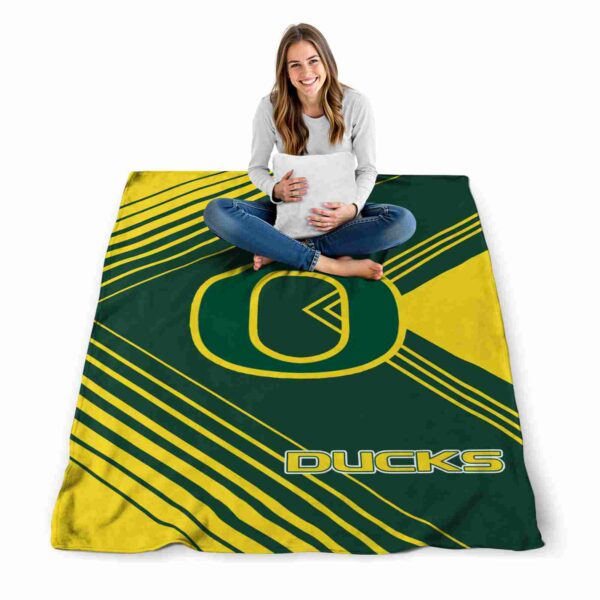 oregon ducks diagonal stripes green blanket high quality