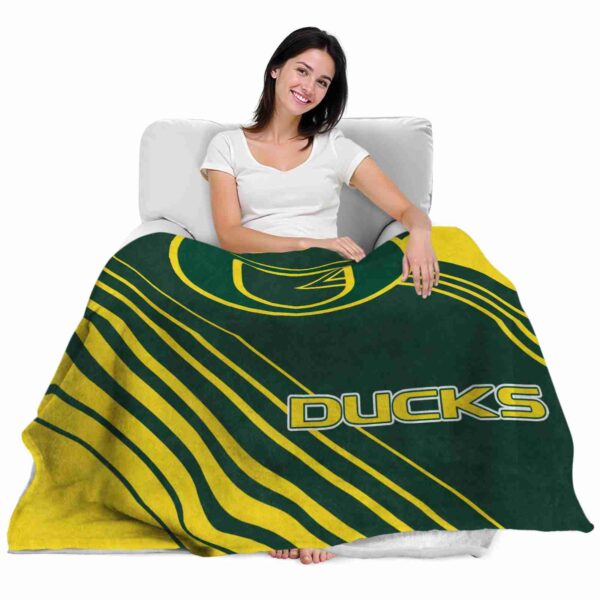 oregon ducks diagonal stripes green blanket latest model