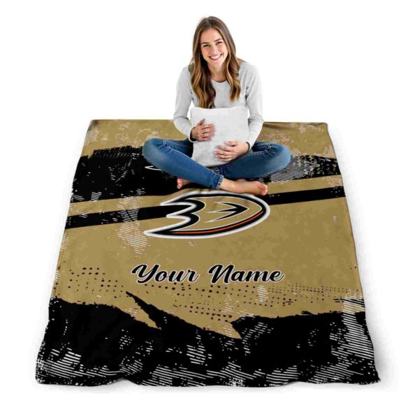 personalized anaheim ducks grunge streaks gold blanket high quality