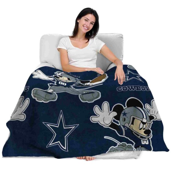 personalized dallas cowboys mickey blue blanket latest model