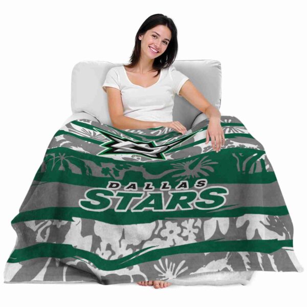 personalized dallas stars floral stripes green white blanket latest model