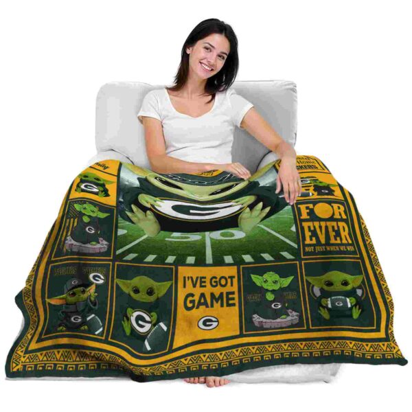 personalized green bay packers baby yoda green blanket latest model