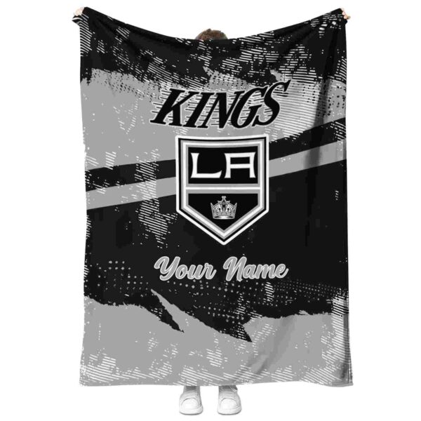 personalized los angeles kings grunge streaks black blanket best selling