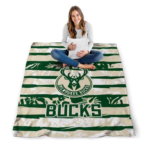 personalized milwaukee bucks floral stripes green white blanket high quality
