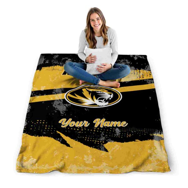 personalized missouri tigers grunge streaks black blanket high quality