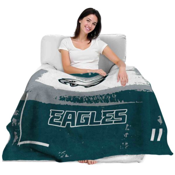 personalized philadelphia eagles paint strokes green white blanket latest model