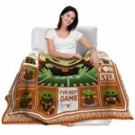 personalized texas longhorns baby yoda orange blanket best selling