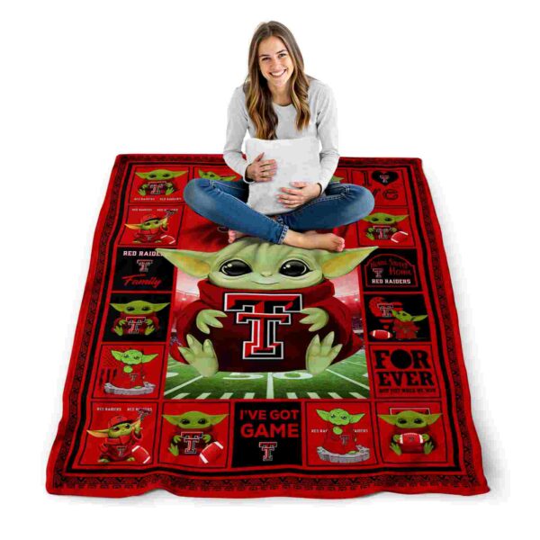 personalized texas tech red raiders baby yoda red blanket high quality