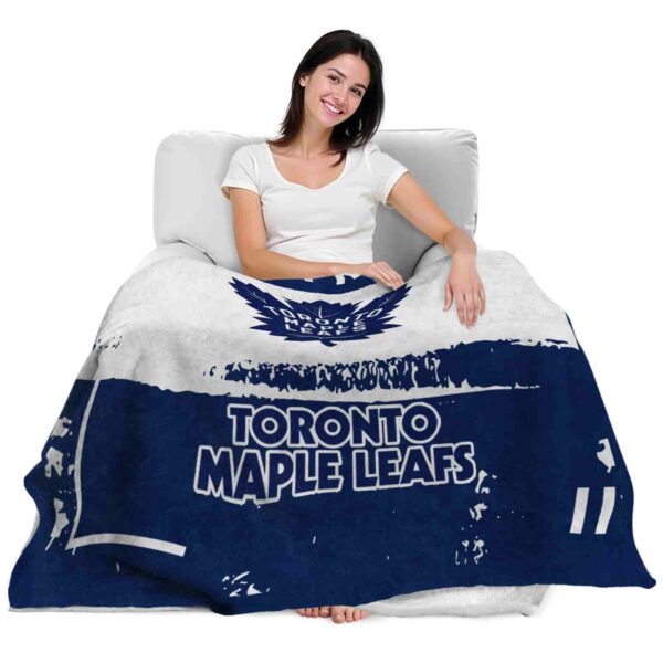 personalized toronto maple leafs paint strokes blue white blanket latest model
