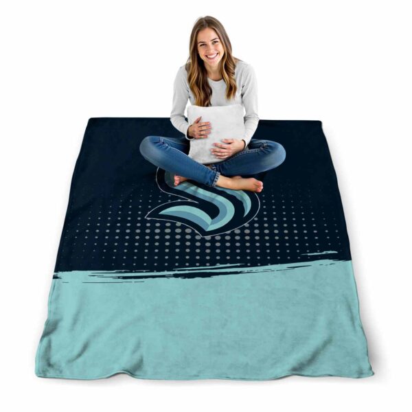 seattle kraken gradient dots blue blanket high quality