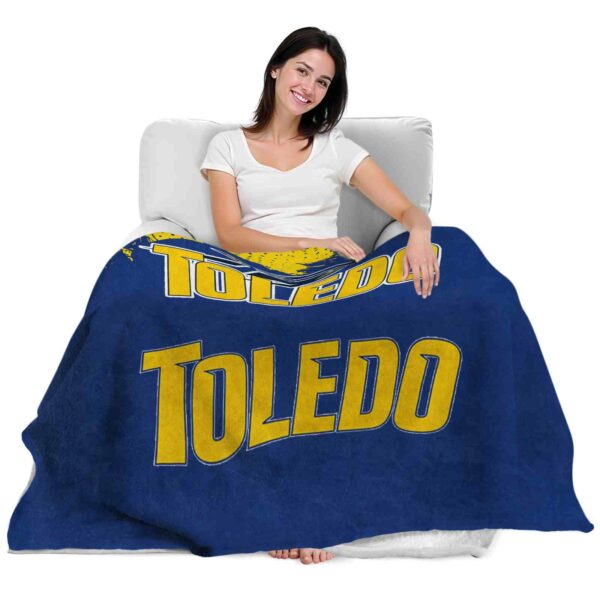 toledo rockets grunge texture blue blanket latest model